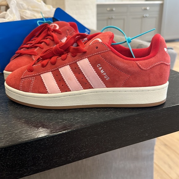 Red and Pink Unisex Adidas Campus. Perfect Condition NWT! Hard to Find.♥️🩷 - Picture 4 of 12